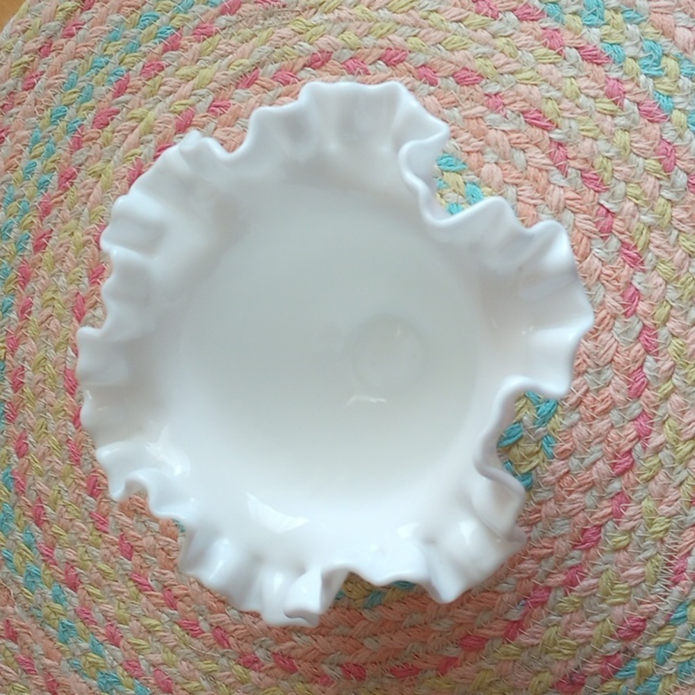 Vintage Hobnail Milk Glass Fluted Ruffled Edge - Picture 4 of 9